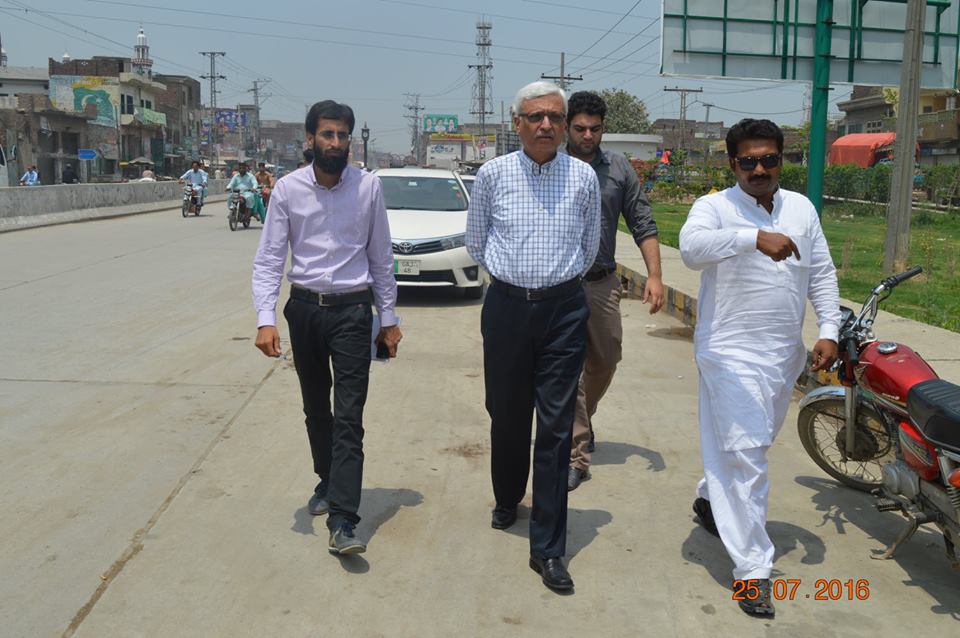 MD GWMC Dr. Atta-ul-Haq Visited Gondlanwala Road.
