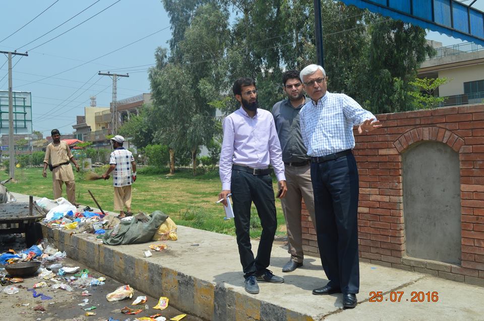 MD GWMC Dr. Atta-ul-Haq Visited Gondlanwala Road.