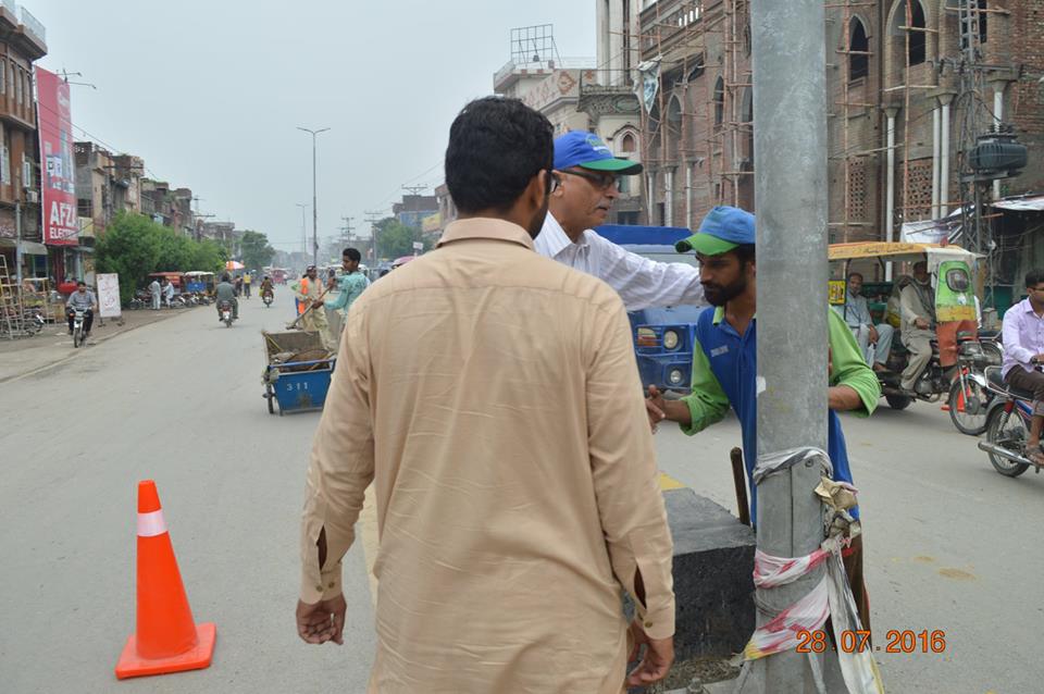 Visit of MD GWMC Dr. Atta-ul-Haq to monitor field operations after rain