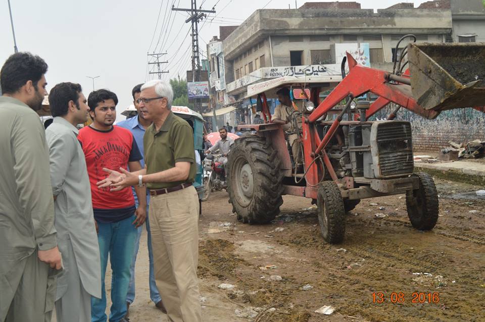 MD GWMC Dr Atta-Ul-Haq Visited Hafizabad Road