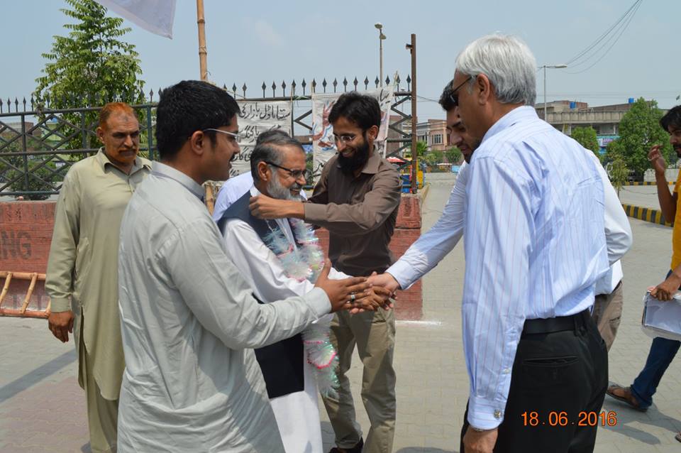 Chairman GWMC and MD GWMC visited Ramadan Sasta Bazar Kashmir Road Peoples colony Camp office