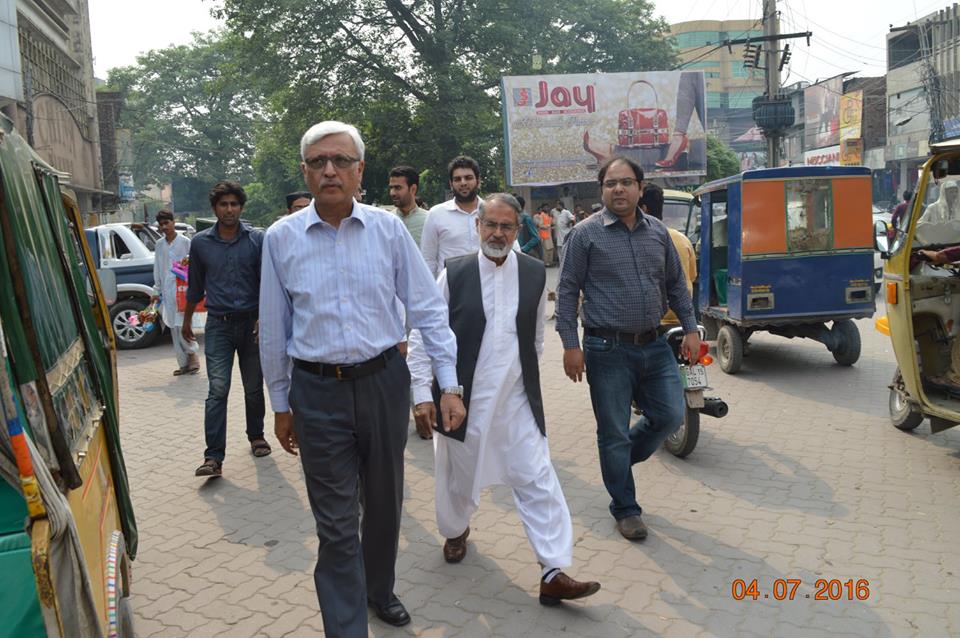 Chairman and MD GWMC visited various markets to check cleanliness