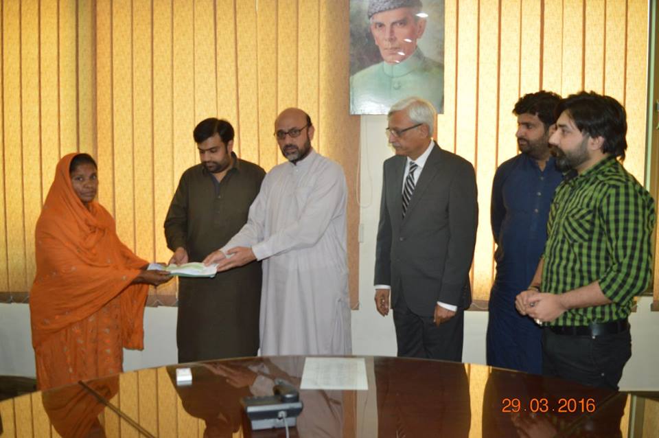 Cheque Distribution to Deceased Employee Families