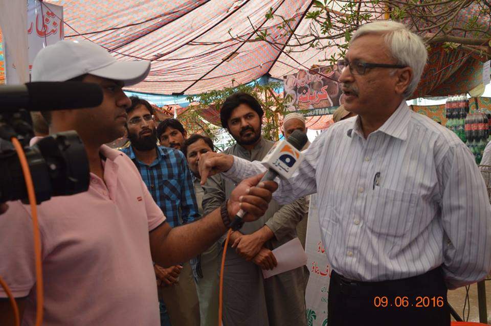 Chairman GWMC Adul Rouf Mughal along with MD GWMC Dr Atta-ul Haq inaugurated Ramadan Camp Office Fattomand and check cleanliness arrangements.